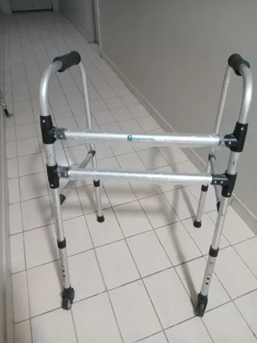 Andador com 2 rodas Alumínio