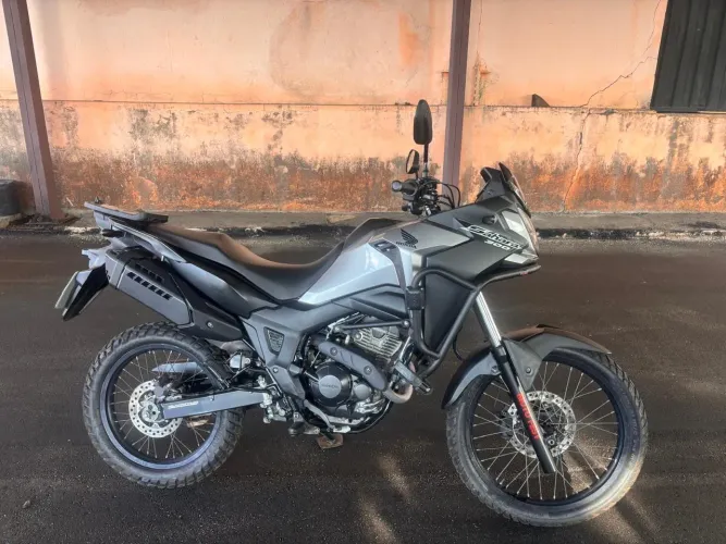 Vendo XRE SHARA NOVA