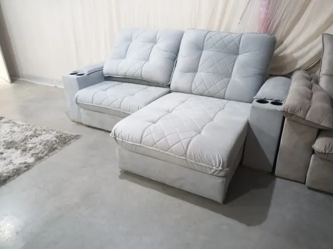 Sofá retrátil dos sonhos: conforto e estilo para sua sala