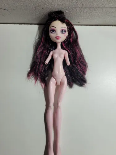 Sucata de Monster High - Draculaura - Edição Aniversário de 1600  