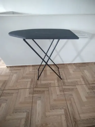 Tábua de passar roupa (Semi-nova)