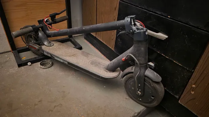 Patinete Xiaomi M360 (carcaça, talvez)
