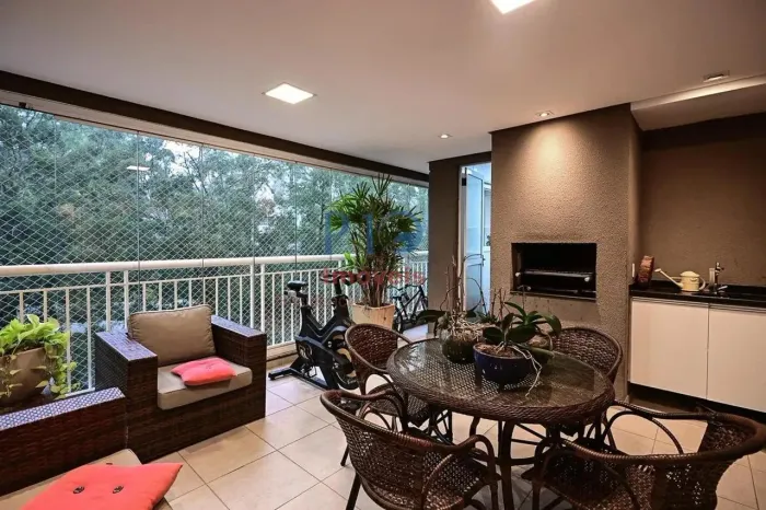 Apartamento com 3 suítes 3 vagas a venda na Vila Andrade