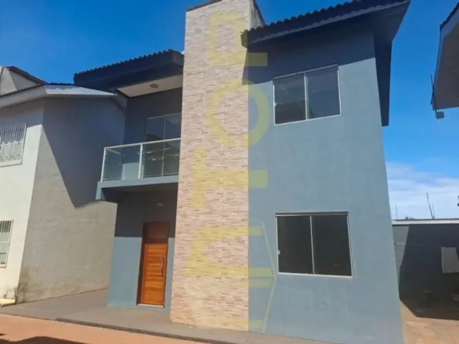 Casa sobrado - Prox. Prime Beach Experience