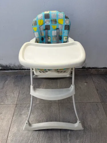 Cadeirinha de alimentação 