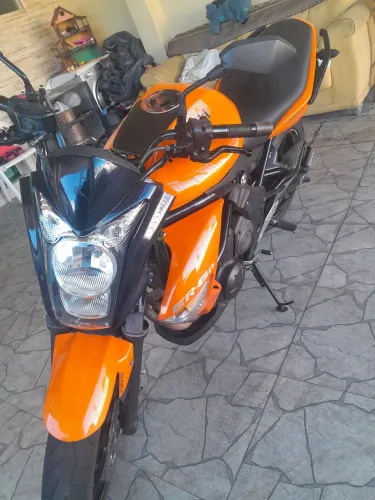 Vendo urgente Kawasaki ER6N 650CC (3° DONO)