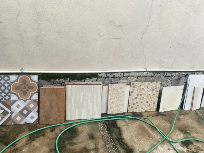 Vendo lote de pisos variados mais de 100 pisos