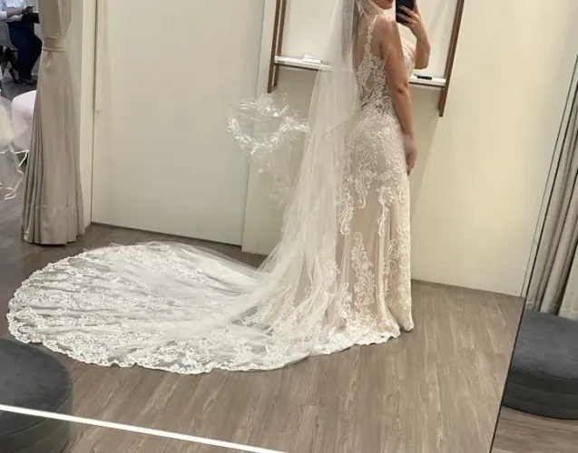 Vestido de noiva (acompanha véu)
