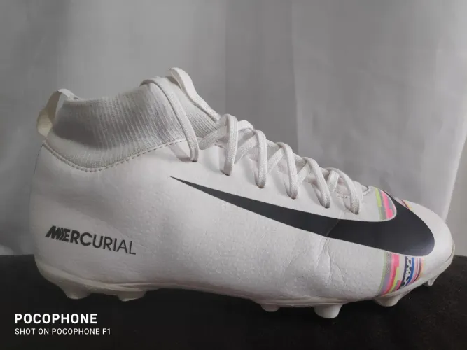 Chuteira Society Nike Mercurial, N°36