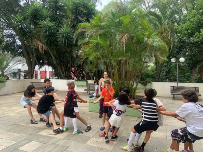 Recreação infantil, Pintura facial, Esculturas de balões
