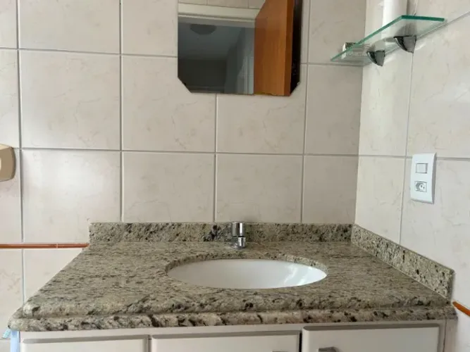 2 Bancadas de banheiro (Mármore)