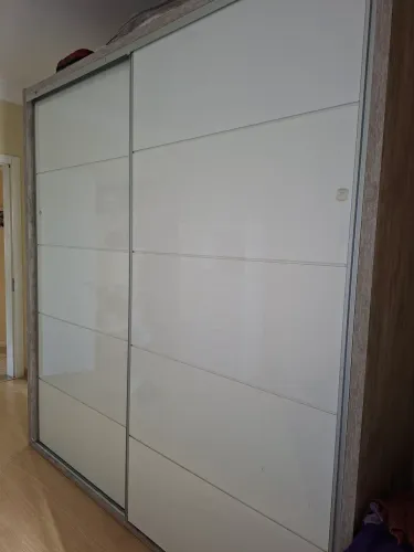 Guarda-roupa casal grande