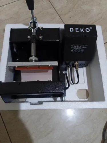 : Prensa Térmica para Canecas DEKO 220V - Nunca Usada - R$ 700