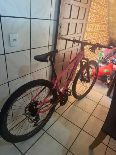 Bike feminina aro 29 super conservada