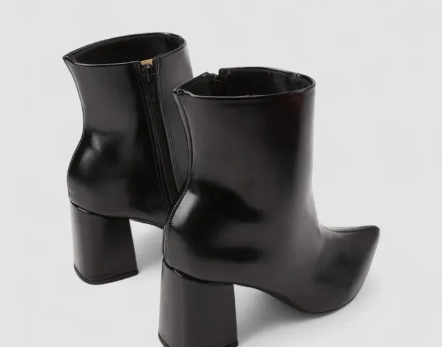 Ankle Bota Feminina Penélope Preta - Tam. 36