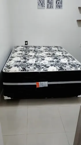 Cama Unibox semi nova