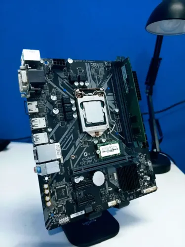 Kit Placa Mãe i5-9400F + Gigabyte H310M + 4GB DDR4 + SSD M2 120GB - funcionand