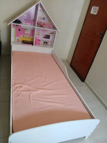 Cama com Colchão Infantil estilo Castelo Princesa 