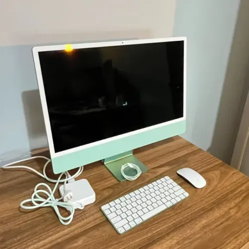iMac 24 Verde M3 / 8Gb Memória / 256Gb SDD com teclado e mouse late 2024 6 meses de uso