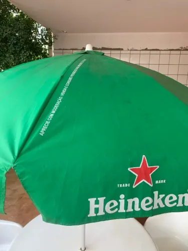 Guarda-sol Heineken 
