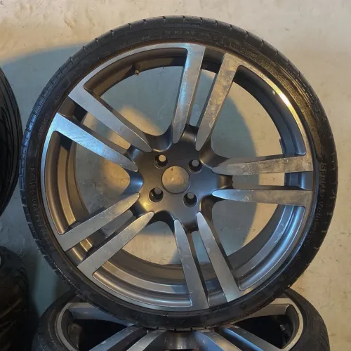 Rodas aro 20 com pneus