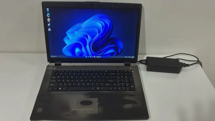 Notebook Gamer Avell 17", Core i7, GTX 660M