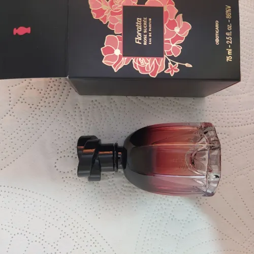 Perfume Florata Rose Sucrée novinho