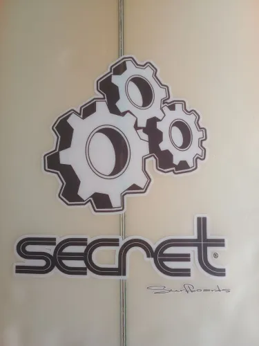 Prancha de surf Secret surf boards ( Sandro rocha ) a melhor do nordeste.