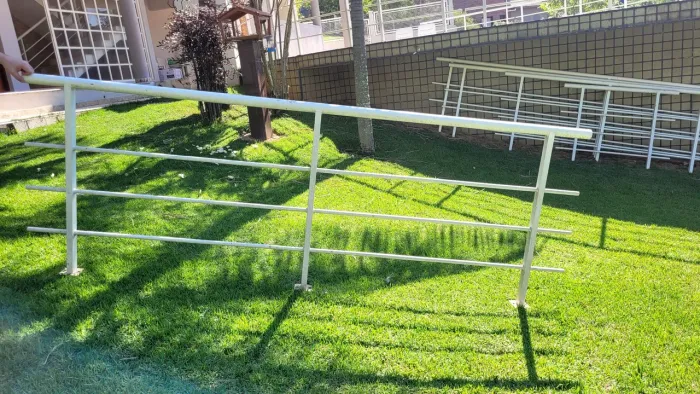 Vende Guarda-corpo / Grade de Ferro - 7 peças - 16,36 metros