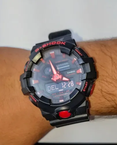 Relógio g shock preto e vermelho