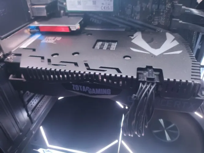 Placa de vídeo RTX2060 Zotac