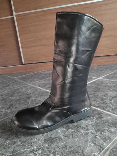 Bota Preta palmilha de 27cms