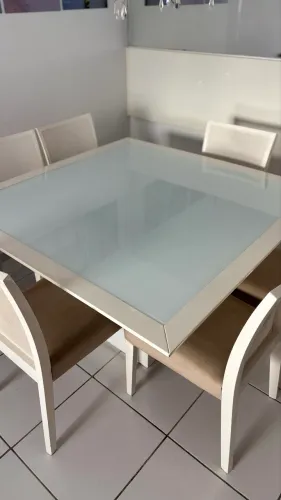 Mesa Laqueada + 6 Cadeiras