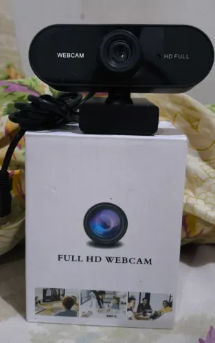 Webcam Full HD com entrada USB - R$ 90,00