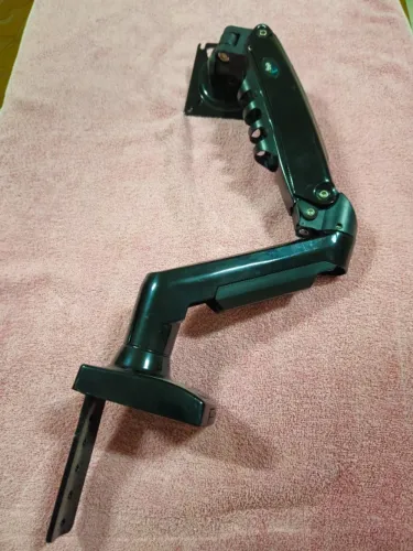 Suporte Articulado de Mesa com Pistão a Gás para Monitores de 17'' a 35'' Preto marca ELG