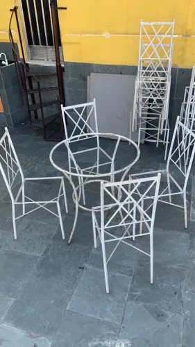 Mesas e cadeiras de festa - de ferro, ótima qualidade