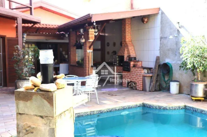 Casa com 3 dormitórios, 204 m² - venda por R$ 950.000 ou aluguel por R$ 5.823/mês - Centro