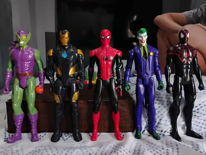 Mega Lote 28 Bonecos Marvel e DC (30cm) - Heróis e Vilões (Titan Hero)