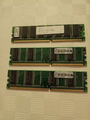 Pente de memória DDR 256mb