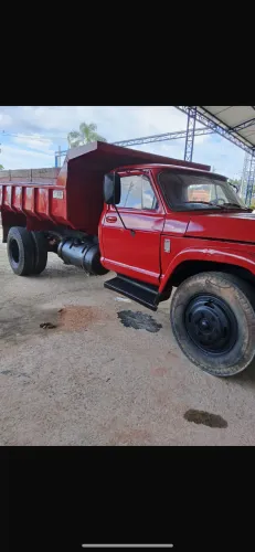 Caminhão Chevrolet caçamba já cadastrado no documento motor Mercedes reduzido no cambio