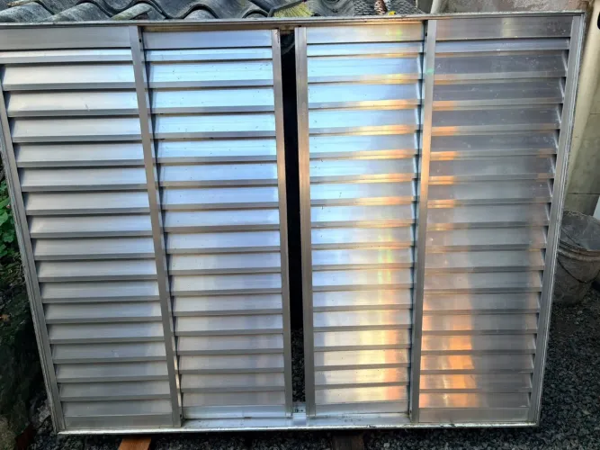 Janela de aluminio