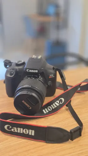 Canon EOS Rebel T100