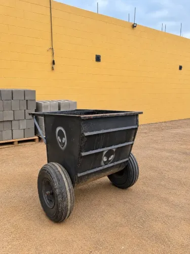CARRINHO BASCULANTE INDUSTRIAL REFORÇADO - Á VENDA