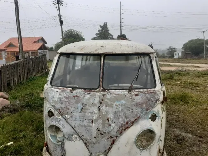 Volkswagen Kombi Standard/ Luxo/ Serie Prata 1976