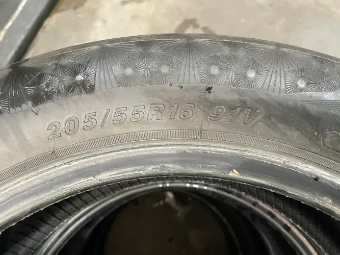 Pneu aro 16 205/55