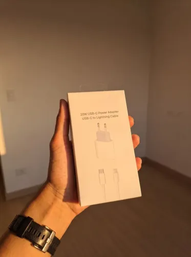 Carregador 20W USB-C + Cabo USB-C para Lightning - Carregamento Rápido