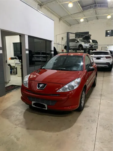 Peugeot 207 XR 1.4 Flex 8V 3P 2013