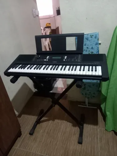 Vendo teclado Yamaha psre373
