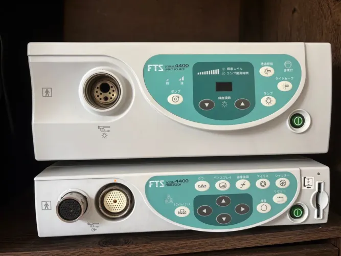 Aparelho de Endoscopia e Colonoscopia 