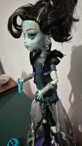 Boneca monster high frankie ghouls rule